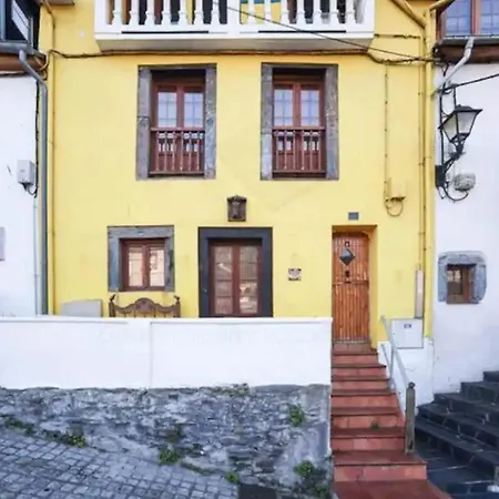 La Casina De La Pena Luarca